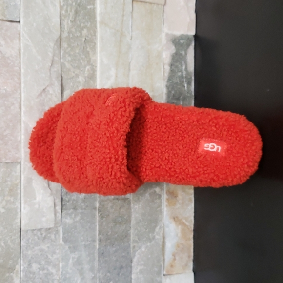 UGG Cozetta Curly Slides - Picture 5 of 6